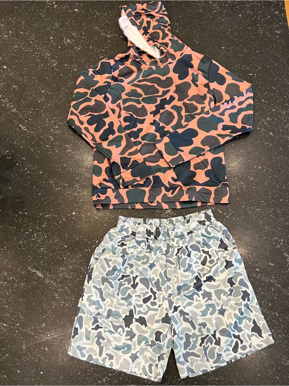 Camo shorts & hoodie